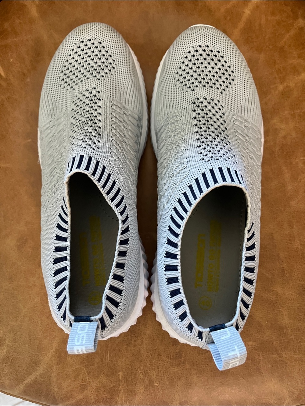 Women's Slip-On Knit Sneakers in Light Gray